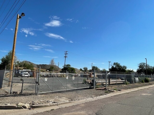 701 E 12th St, Pueblo, CO à vendre - Photo du bâtiment - Image 3 de 11