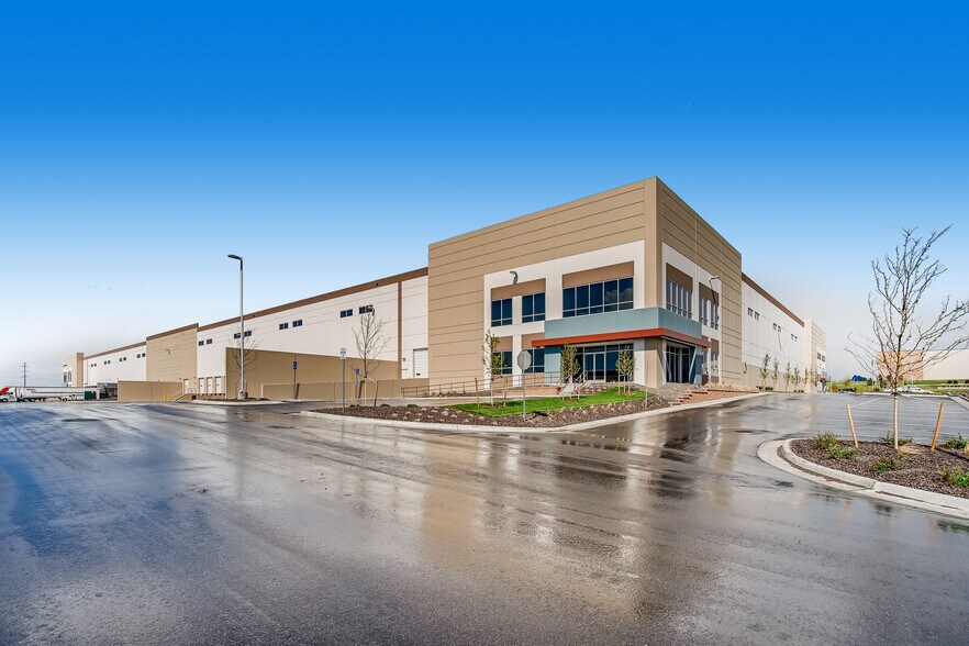 19900 E 23rd Ave, Aurora, CO à louer - Photo principale - Image 1 de 14