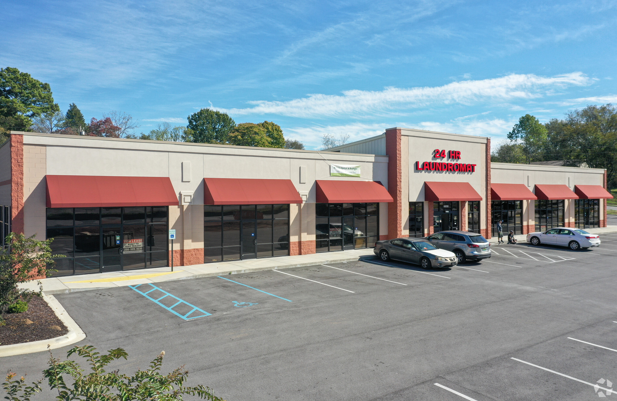 11823 Memorial Pky, Huntsville, AL for lease Primary Photo- Image 1 of 5