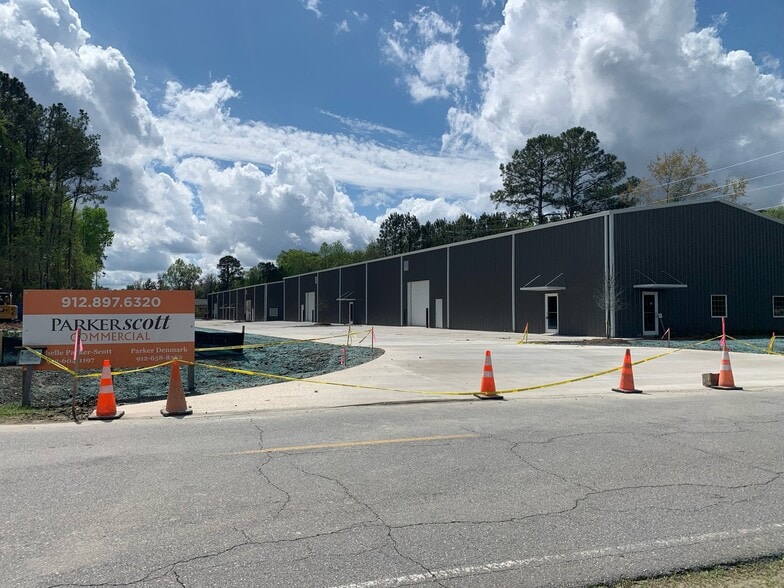 1723 Grove Point, Savannah, GA for lease - Building Photo - Image 3 of 10