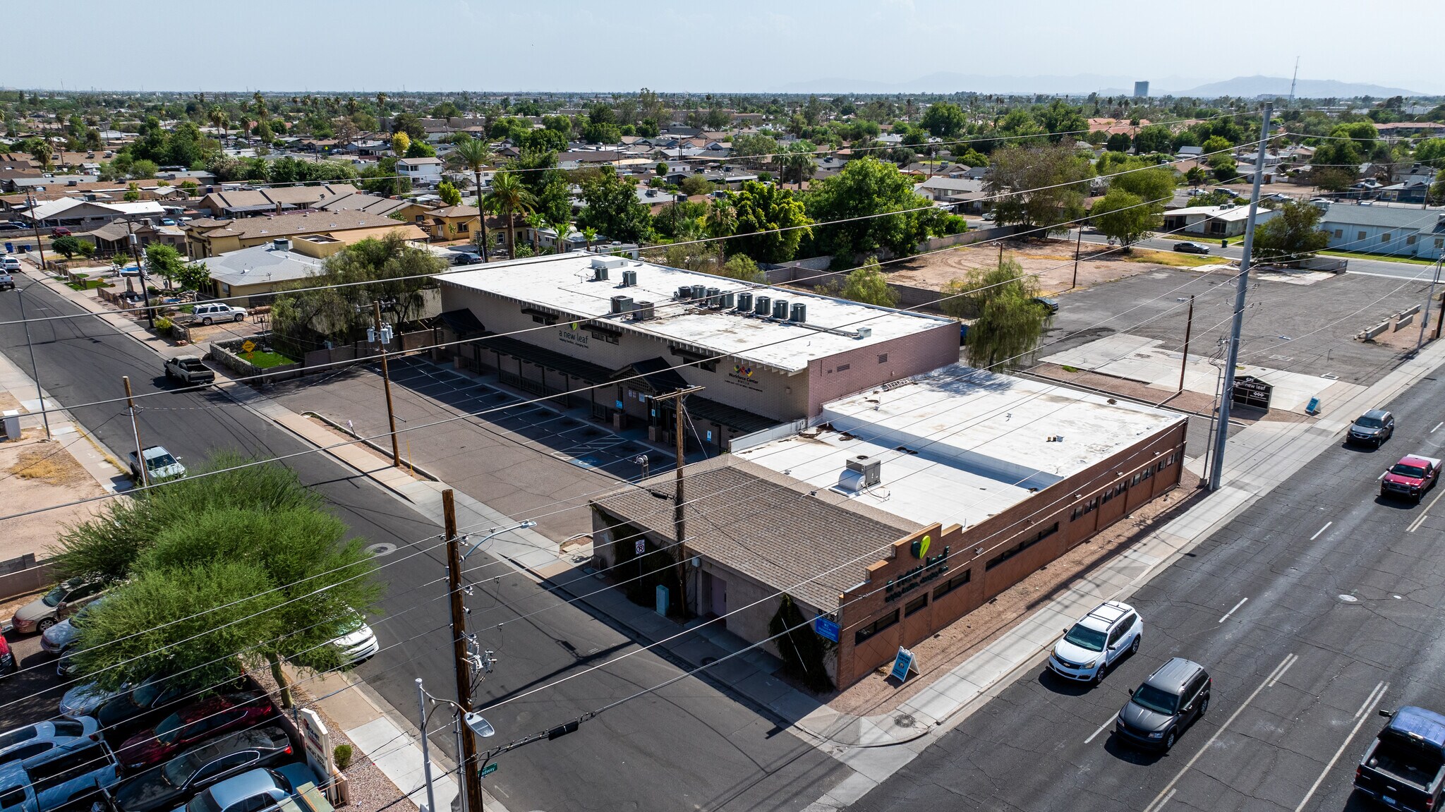 635 E Broadway Rd, Mesa, AZ à louer Photo du bâtiment- Image 1 de 3