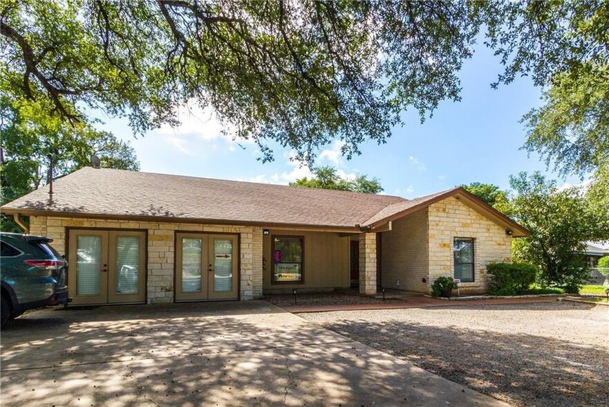 6915 Mcneil Dr, Austin, TX à vendre - Photo du bâtiment - Image 1 de 1