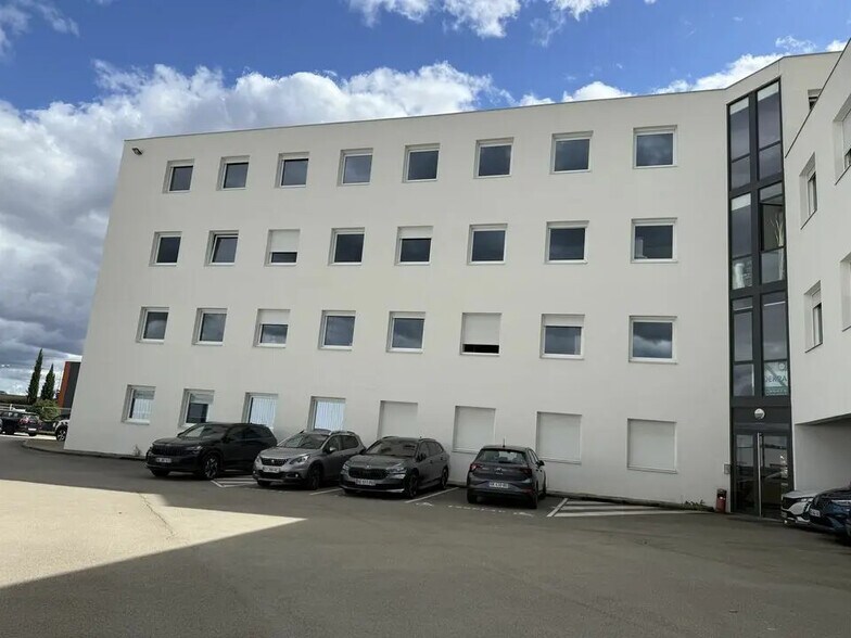Bureau dans Dijon à louer - Photo du bâtiment - Image 2 de 7