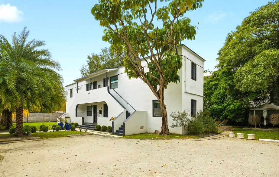 8270-8280 NE 1st Pl, Miami, FL for sale - Building Photo - Image 3 of 18