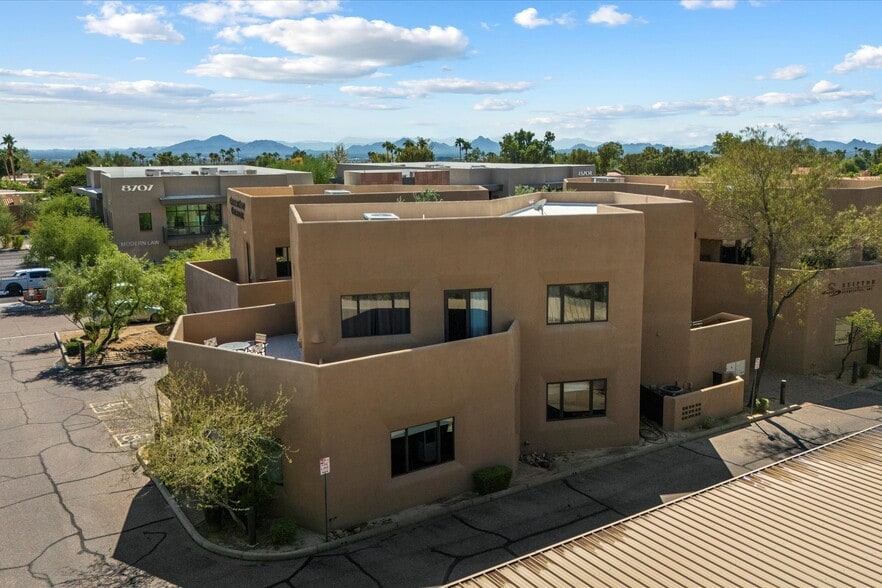 8712 E Vista Bonita Dr, Scottsdale, AZ for sale - Building Photo - Image 1 of 32