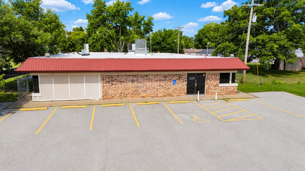 417 S Church St, Saint Peters, MO for lease - Building Photo - Image 1 of 5