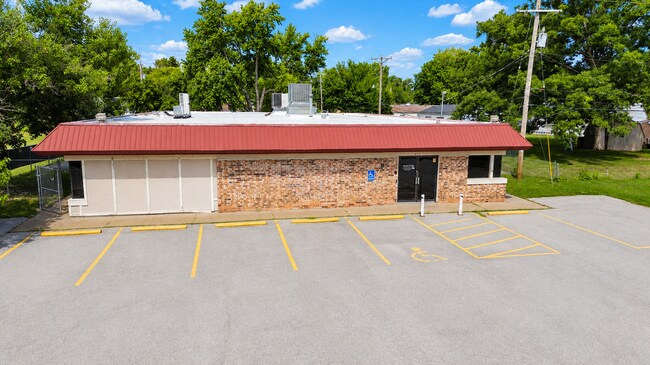 More details for 417 S Church St, Saint Peters, MO - Retail for Lease
