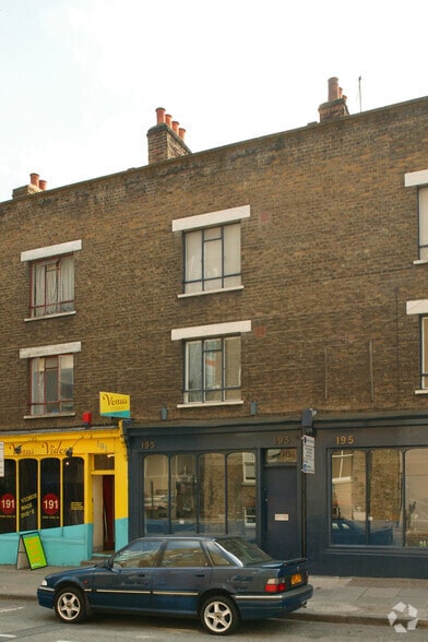 193-195 Kings Cross Rd, London for lease - Building Photo - Image 3 of 5