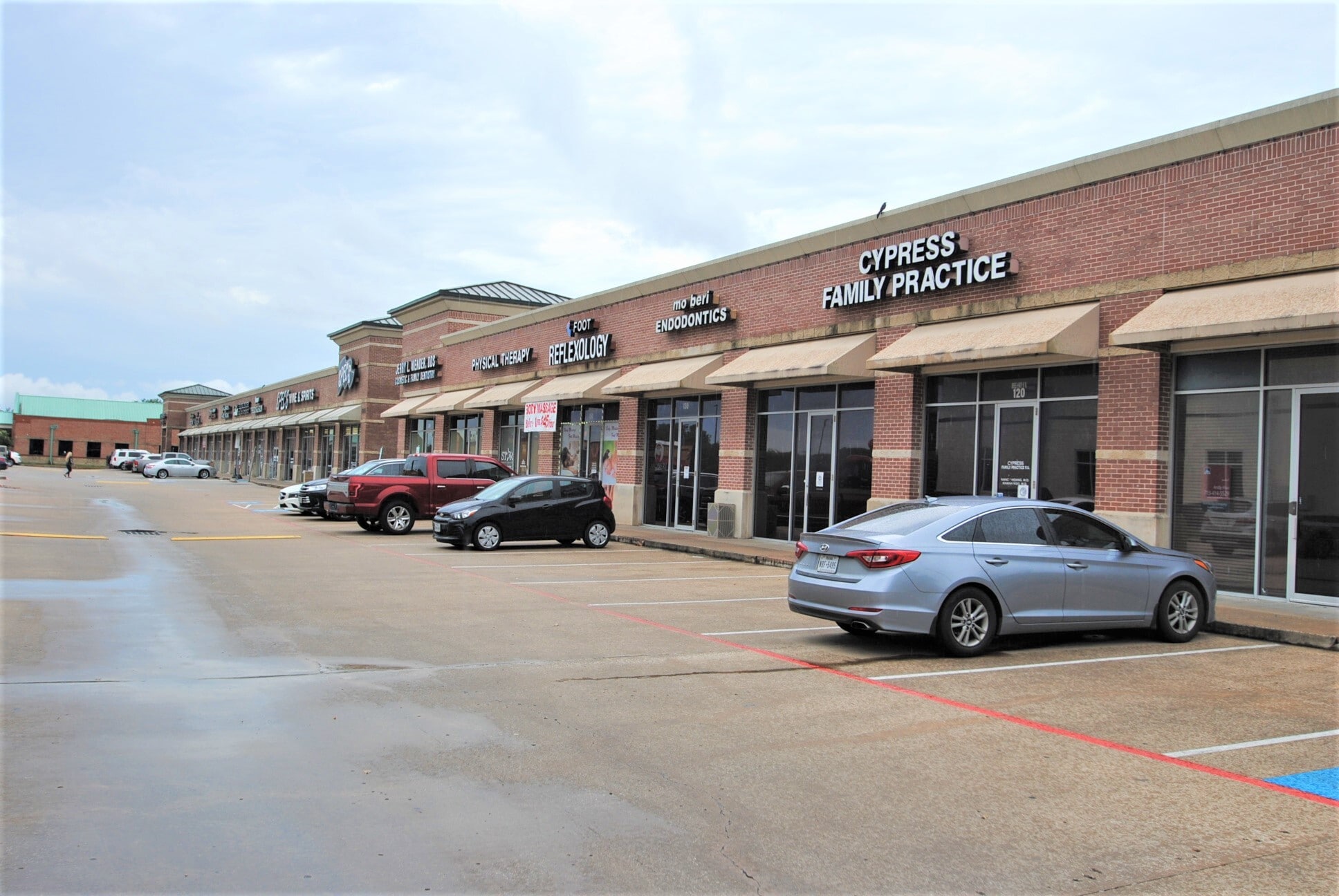 8955 N Hwy 6, Houston, TX for lease Primary Photo- Image 1 of 10