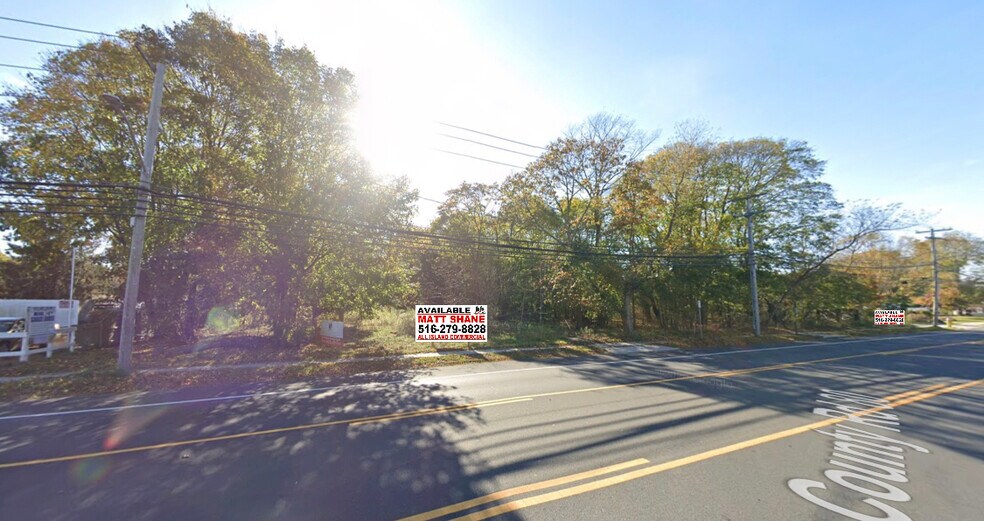 210-230 Montauk Hwy, Moriches, NY à louer - Photo du bâtiment - Image 2 de 6
