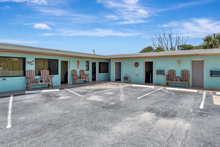 808 S Atlantic Ave, Daytona Beach, FL à vendre - Photo du bâtiment - Image 2 de 37