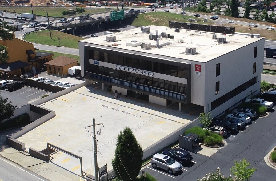 201 Allen Rd NE, Atlanta, GA à louer - Photo du bâtiment - Image 2 de 3