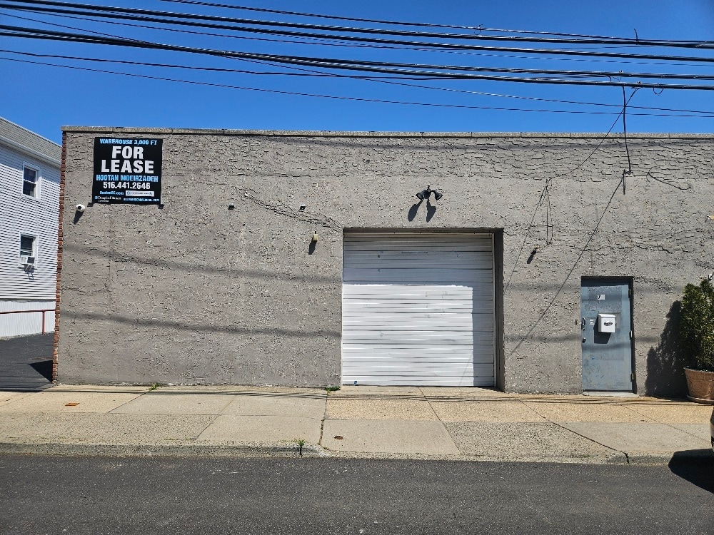 7 Florence St, Floral Park, NY for lease Primary Photo- Image 1 of 11