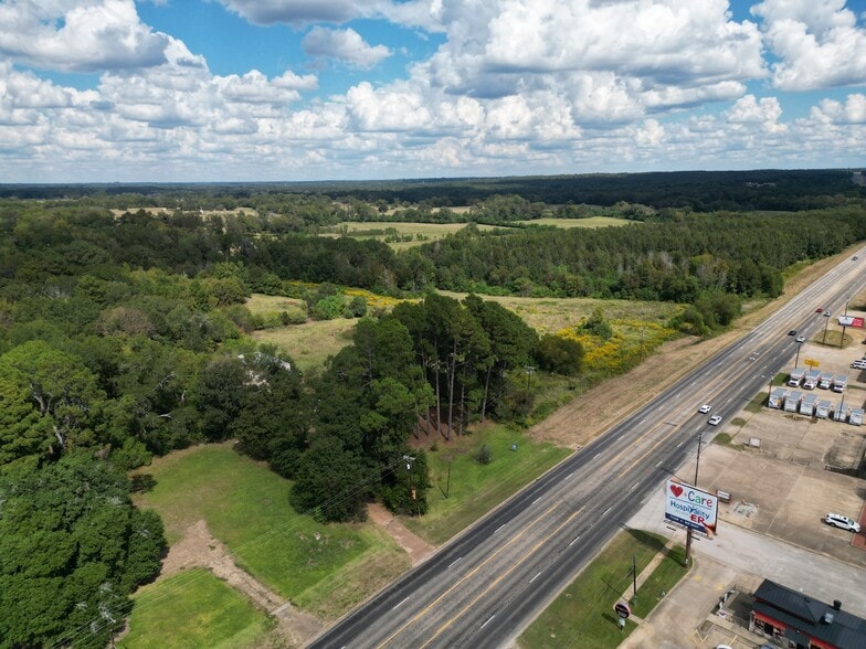 909 State Highway 31, Chandler, TX for sale - Building Photo - Image 2 of 8