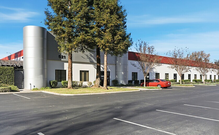521 Charcot Ave, San Jose, CA à vendre - Photo du bâtiment - Image 2 de 12