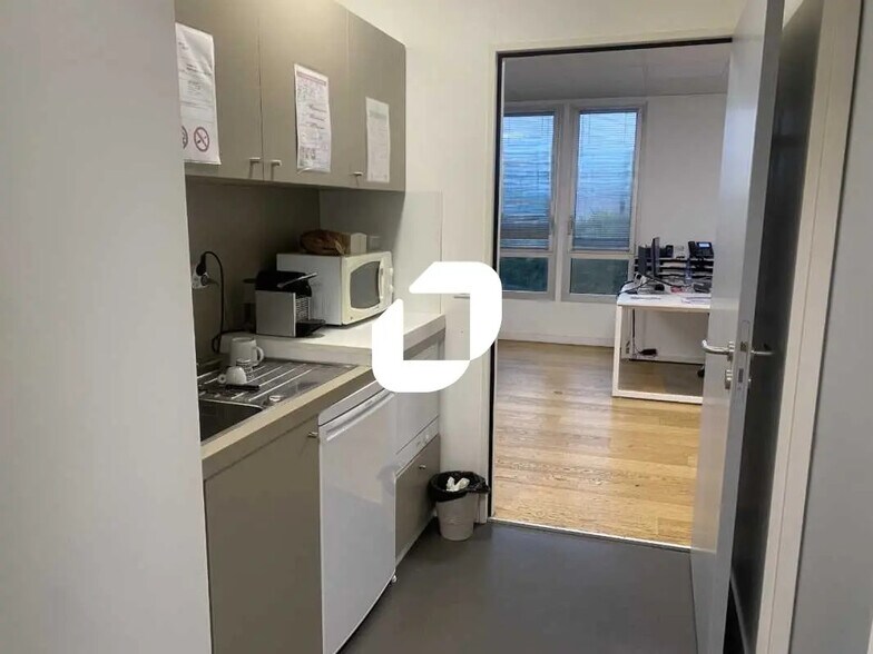 Bureau dans Mérignac à louer - Photo du bâtiment - Image 3 de 10