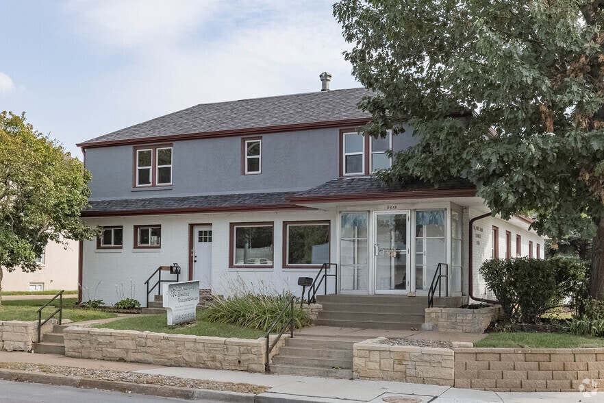 5519 Northwest Radial Hwy, Omaha, NE for lease - Primary Photo - Image 1 of 55