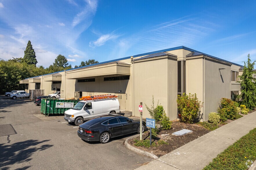 4304-4310 S 131st Pl, Tukwila, WA à louer - Photo du bâtiment - Image 2 de 3