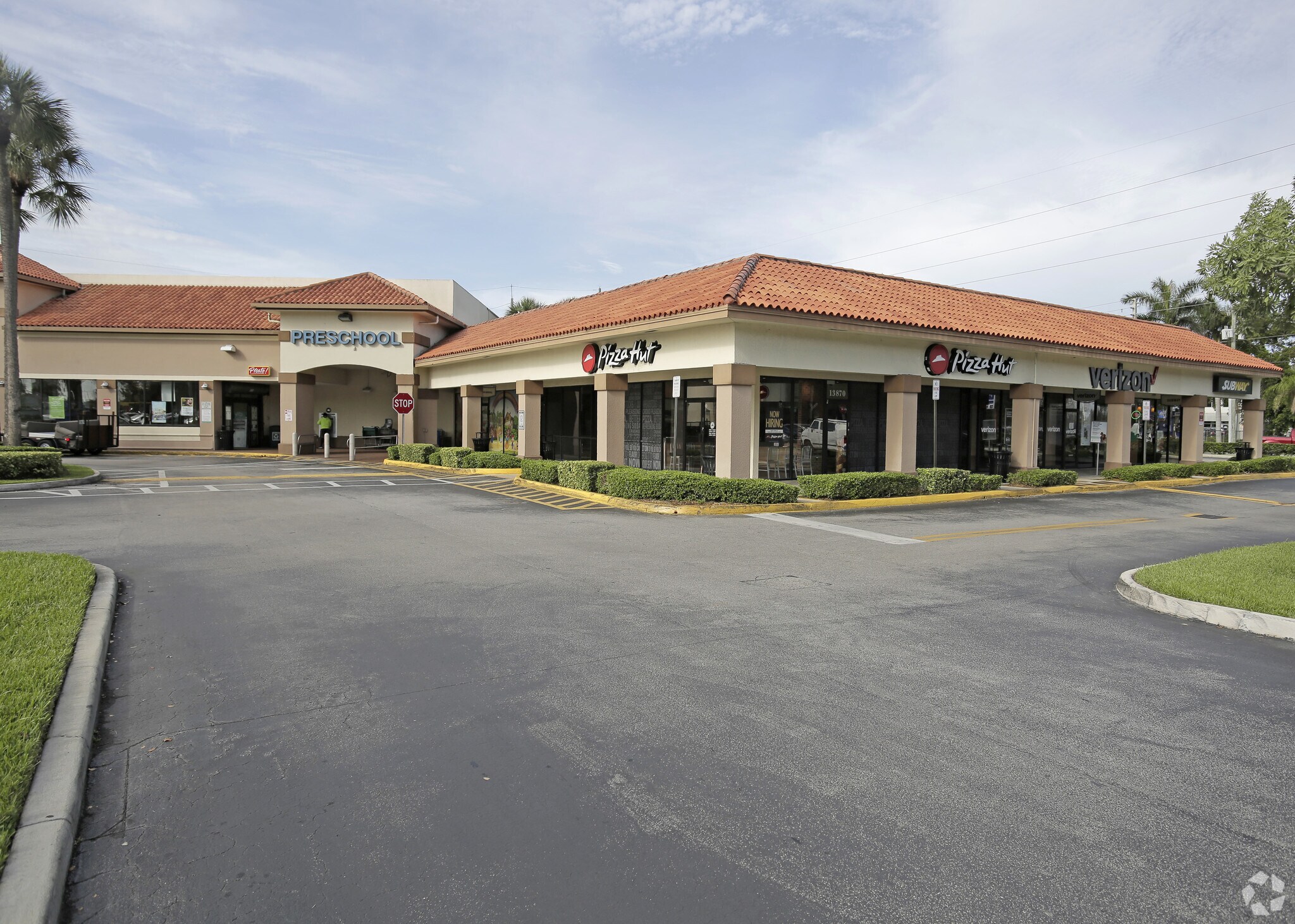 13740-13874 SW 8th St, Miami, FL à louer Photo principale- Image 1 de 8