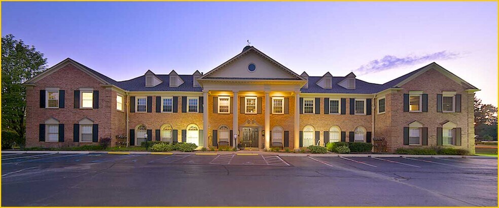 31700 Telegraph Rd, Bingham Farms, MI à louer - Photo du bâtiment - Image 2 de 6