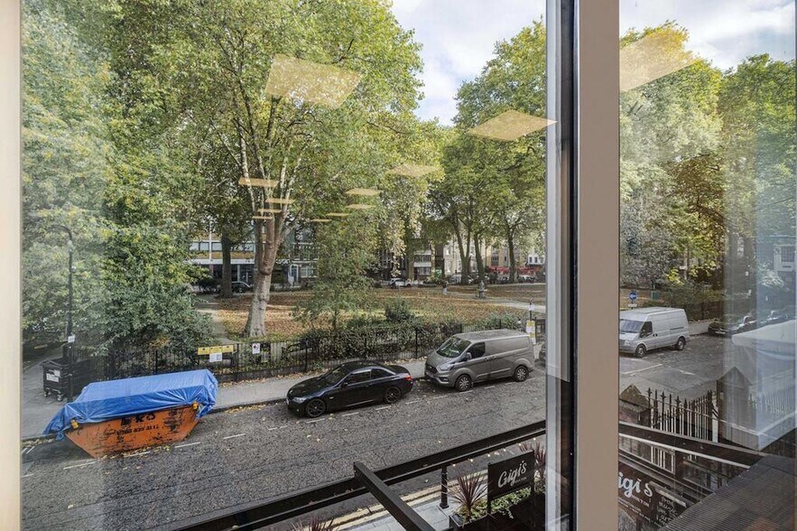 11 Hoxton Sq, Londres à louer - Photo du bâtiment - Image 3 de 19