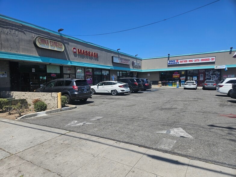 945 W Pacific Coast Hwy, Wilmington, CA for lease - Building Photo - Image 2 of 10