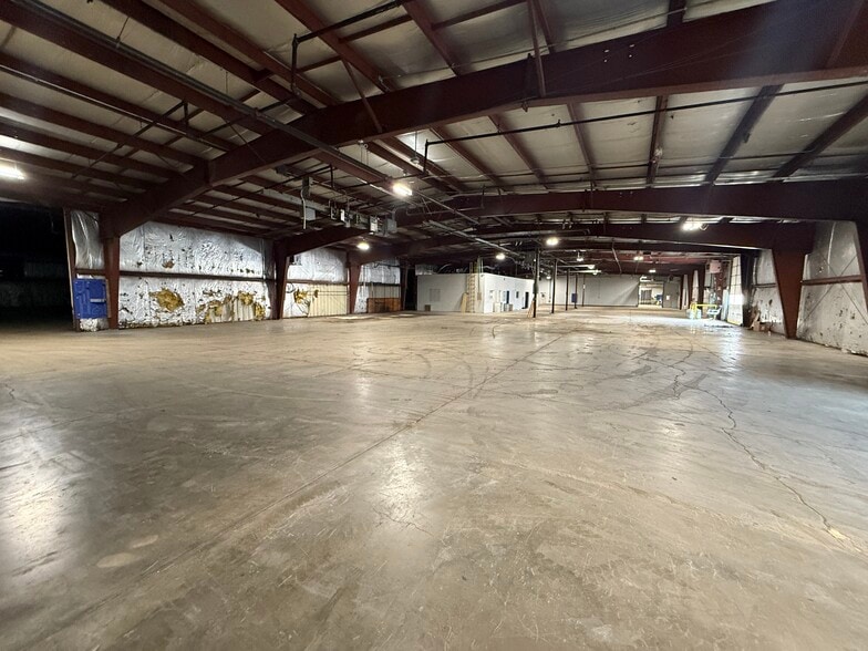 1000 N Morton St, Portland, IN à vendre - Photo du bâtiment - Image 3 de 8