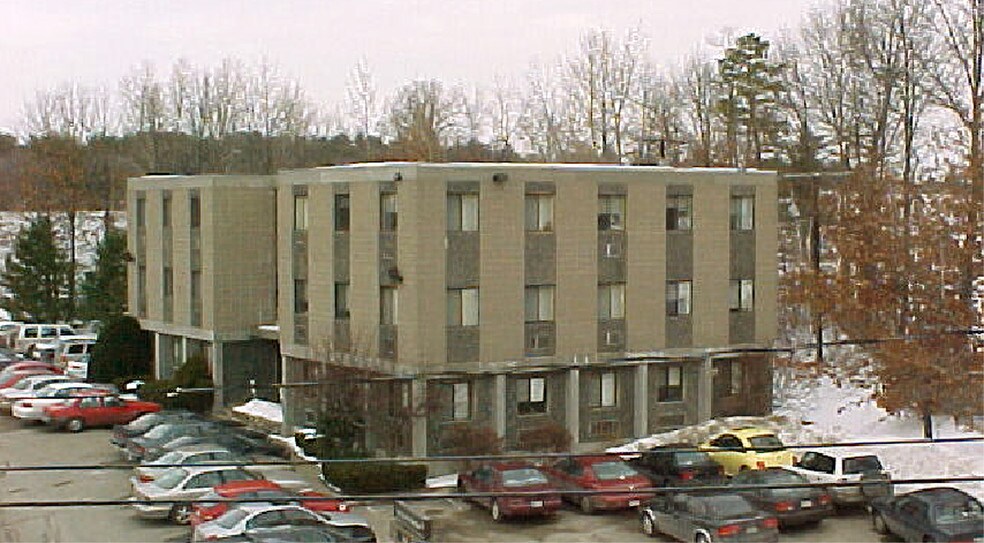 150 Speen St, Framingham, MA à louer - Photo du bâtiment - Image 2 de 12