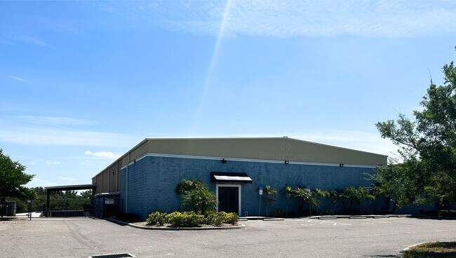 Plus de détails pour 13809 Monroes Business Park, Tampa, FL - Industriel à louer