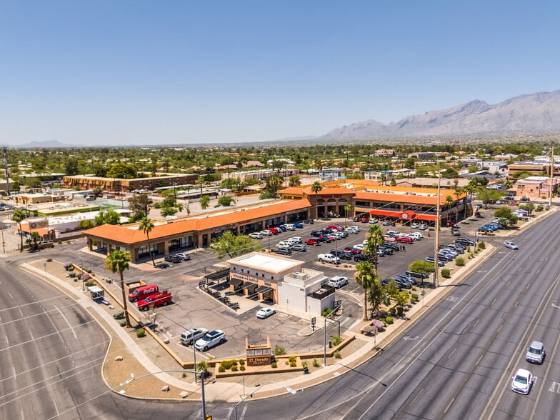 1101 N Wilmot Rd, Tucson, AZ à louer - Aérien - Image 3 de 41