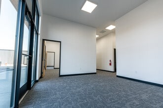 234 Eastland Dr, Twin Falls, ID for lease Building Photo- Image 2 of 4