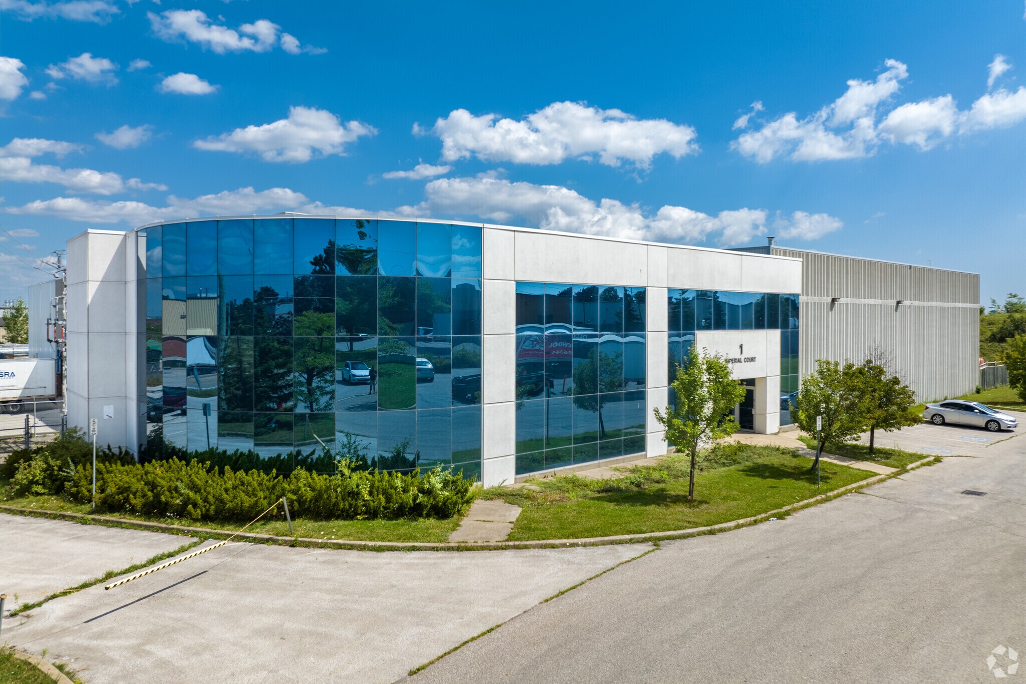 1 Imperial Ct, Brampton, ON à vendre Photo du bâtiment- Image 1 de 1