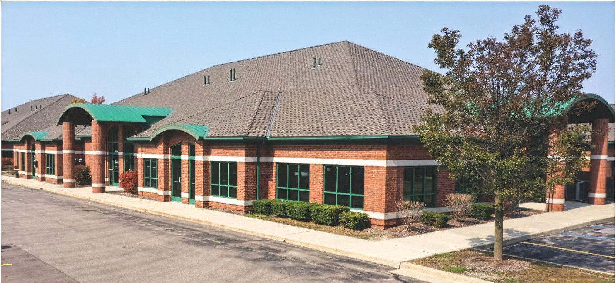 48581-48625 Hayes Rd, Shelby Township, MI for lease Primary Photo- Image 1 of 7