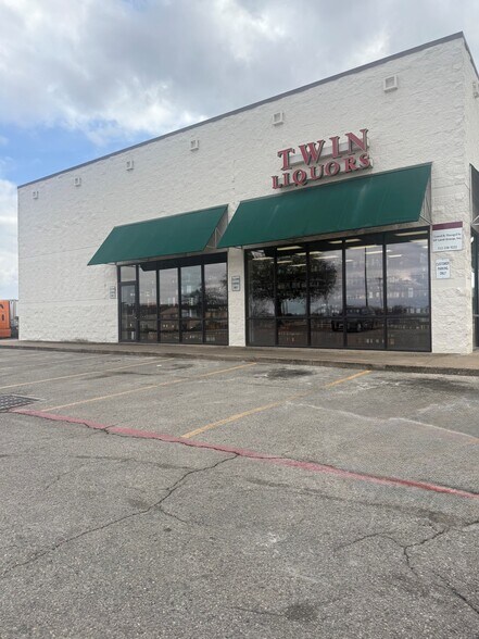 850 N Bell Blvd, Cedar Park, TX à louer - Photo du bâtiment - Image 3 de 13