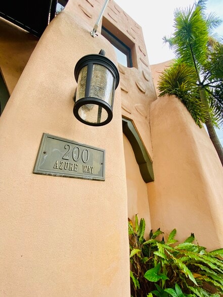 200 Azure Way, Miami Springs, FL for sale - Building Photo - Image 3 of 39