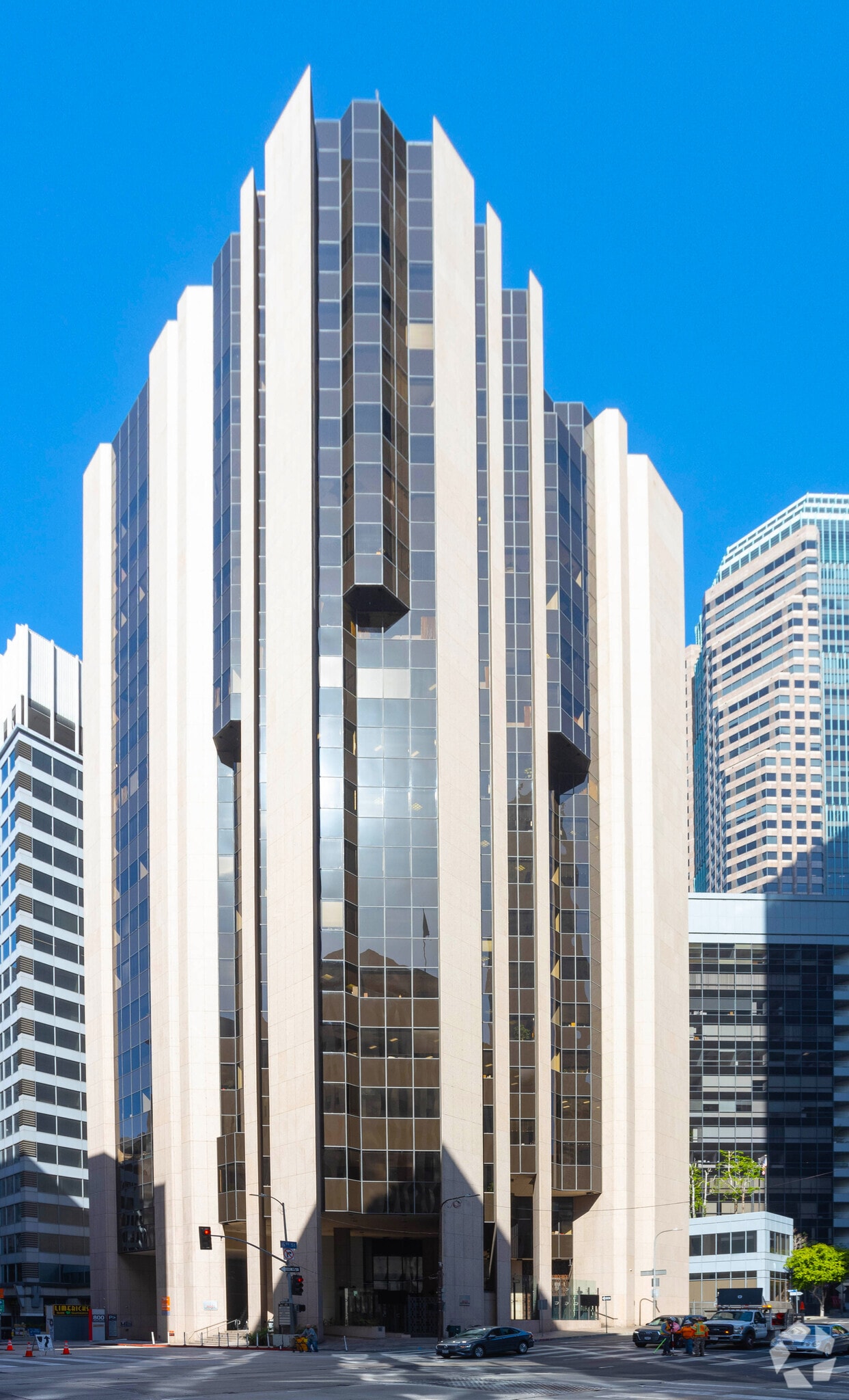 800 W 6th St, Los Angeles, CA à louer Photo principale- Image 1 de 15