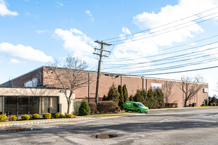 565 Broadhollow Rd, Farmingdale NY - Services immobiliers commerciaux