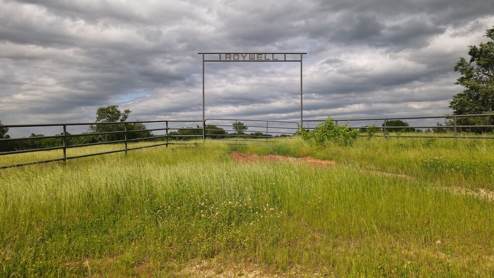 000 County Road 471, Blackfoot, TX for sale - Building Photo - Image 2 of 15