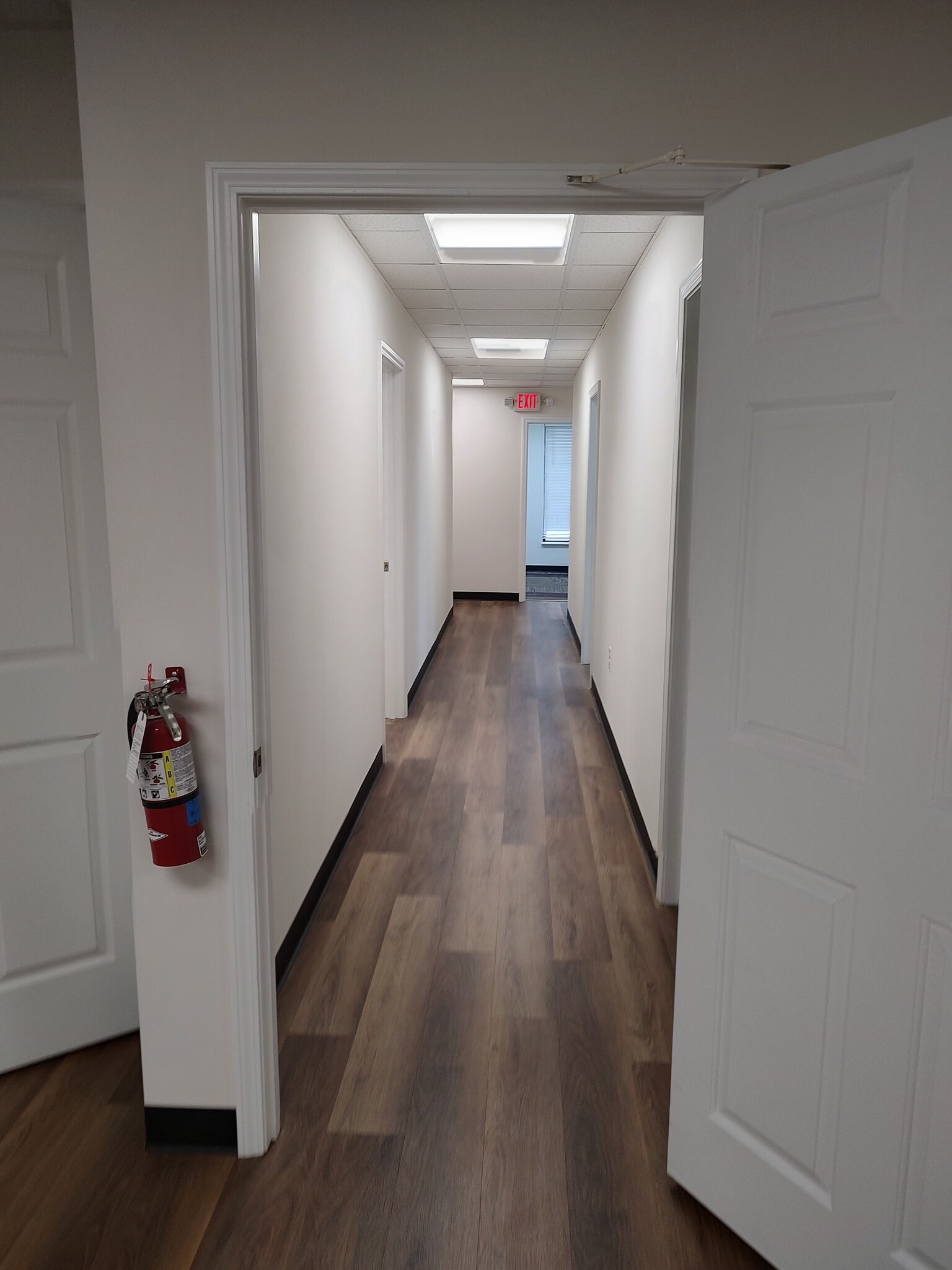 6350 Cephis Dr, Clemmons, NC for lease Interior Photo- Image 1 of 27