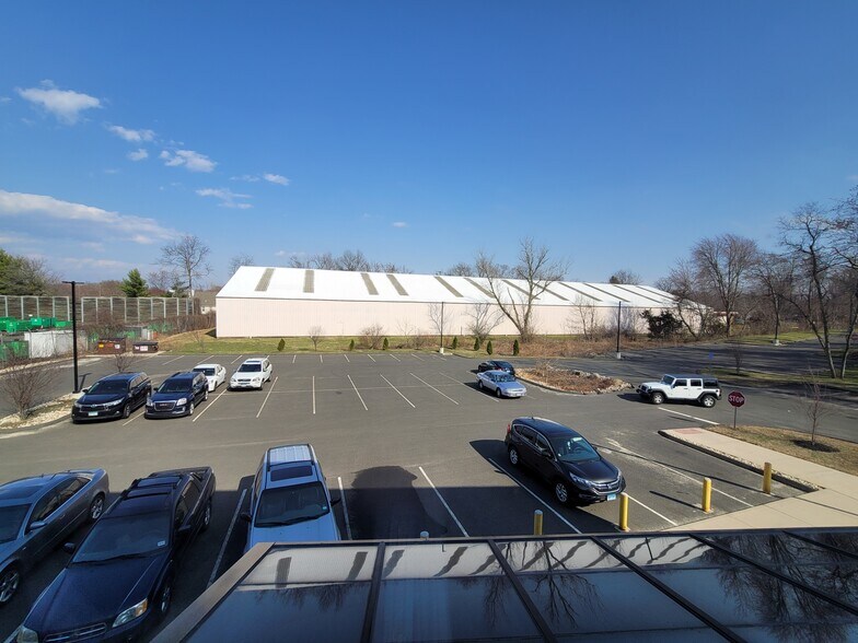 2272-2288 Berlin Tpke, Newington, CT à louer - Photo du bâtiment - Image 3 de 18