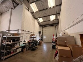 Brunel Dr, Newark à louer Photo intérieure- Image 2 de 4