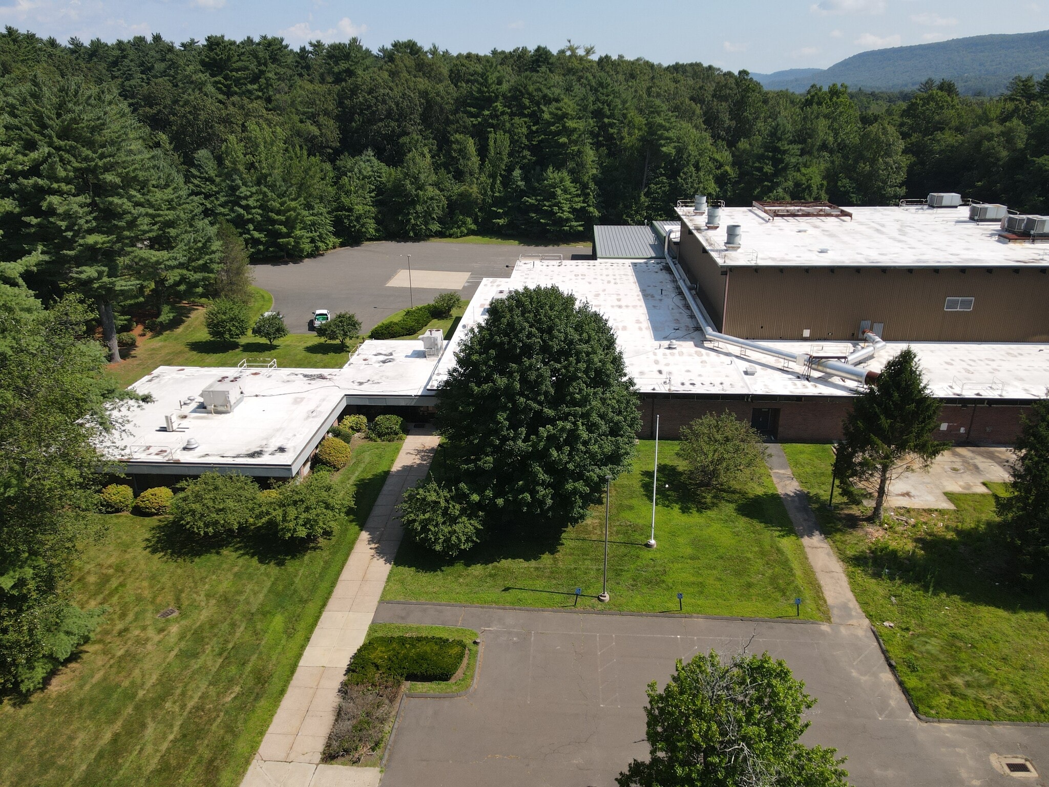 60 Security Dr, Avon, CT for lease Building Photo- Image 1 of 13