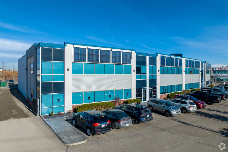 4500-4528 112th Ave SE, Calgary, AB for lease - Building Photo - Image 1 of 5