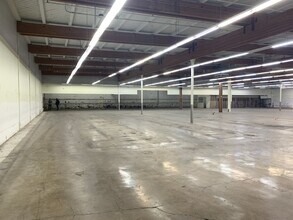 299 D St NE, Salem, OR à vendre Photo intérieure- Image 2 de 5