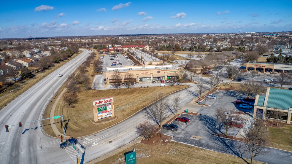 1100-1148 Douglas Rd, Oswego, IL à louer - Photo du bâtiment - Image 3 de 5