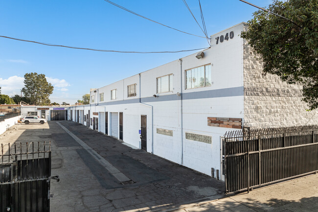 Plus de détails pour 7040 Darby Ave, Reseda, CA - Industriel à vendre