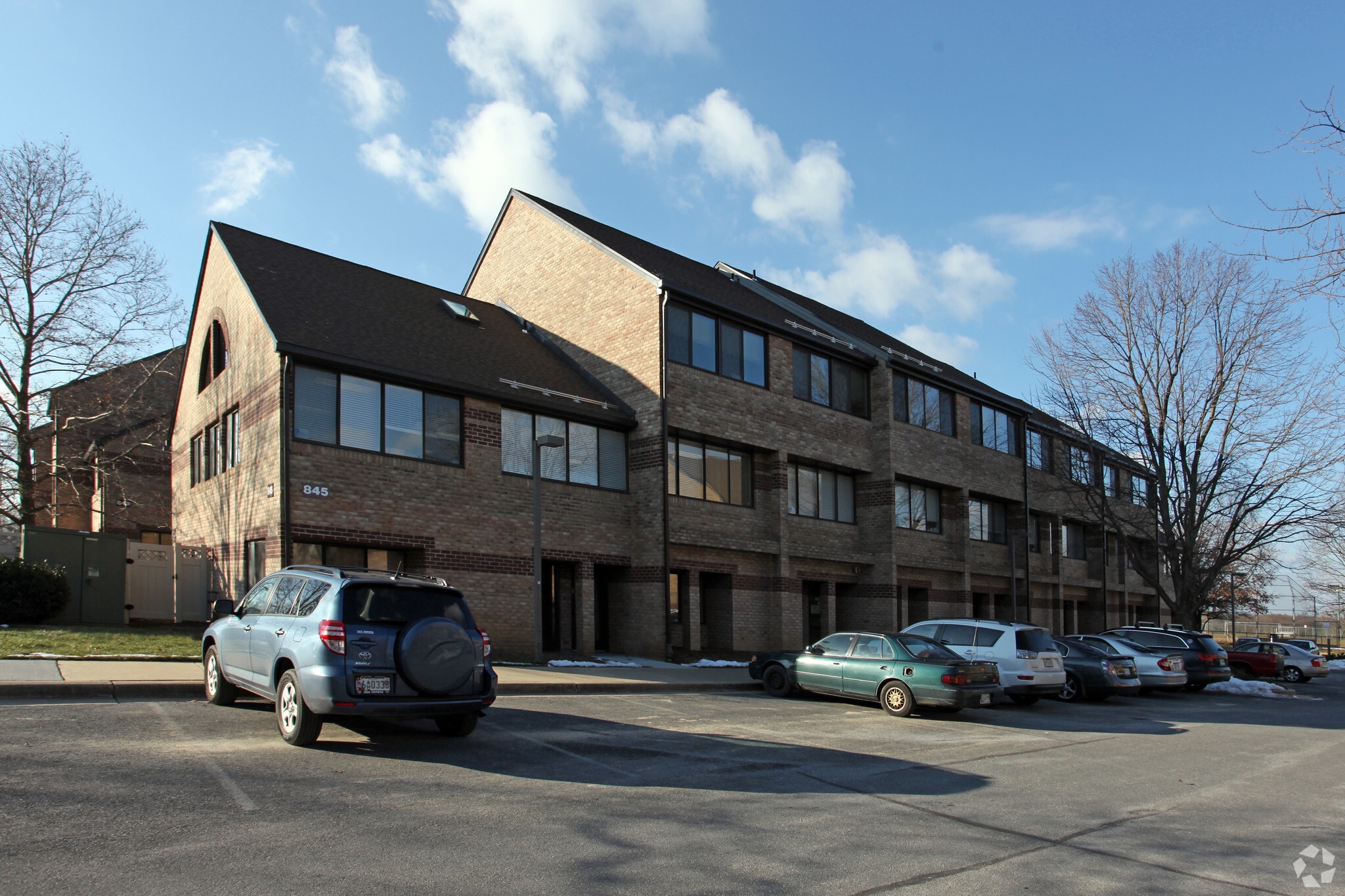 845 Quince Orchard Blvd, Gaithersburg, MD for lease Primary Photo- Image 1 of 14