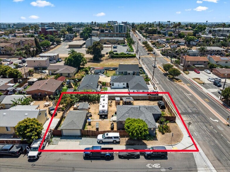 1340 E 8th St, National City, CA à vendre - Photo du bâtiment - Image 2 de 7