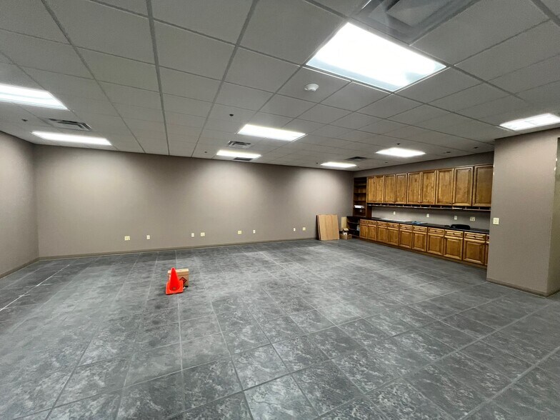 400 Moog Industrial Blvd, Smithville, TN à vendre - Photo intérieure - Image 3 de 34