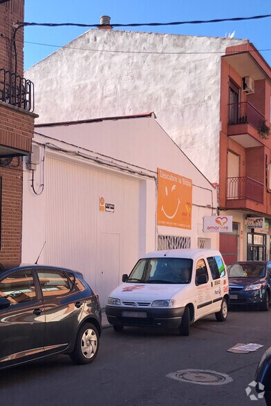 Calle General Yagüe, 4, Fuensalida, Toledo à vendre - Photo du bâtiment - Image 2 de 2